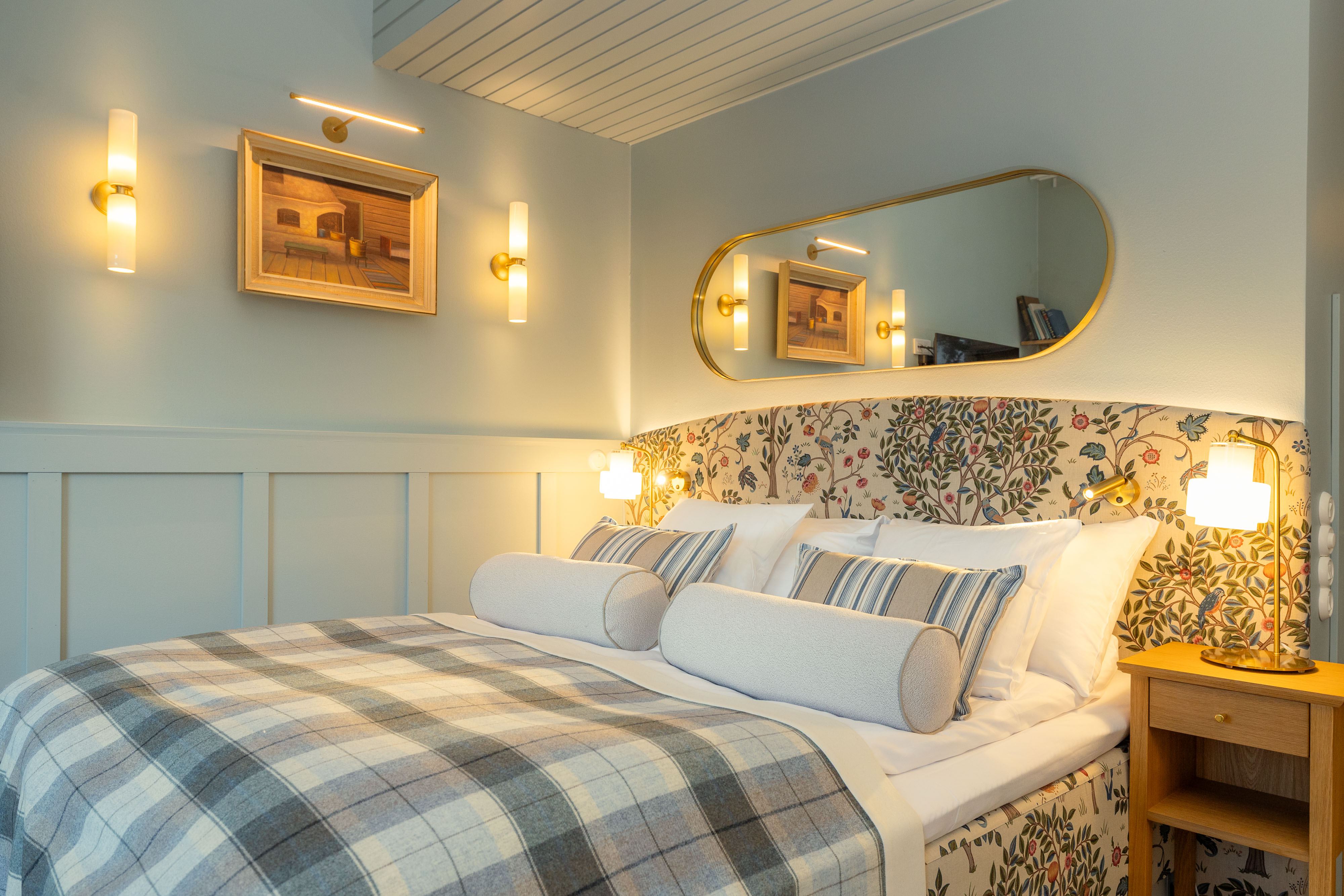Aino River Suite Bett