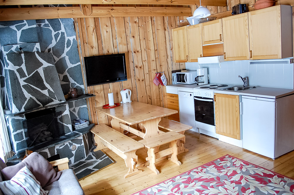 Kelomaja Wohnbereich mit Treppe 