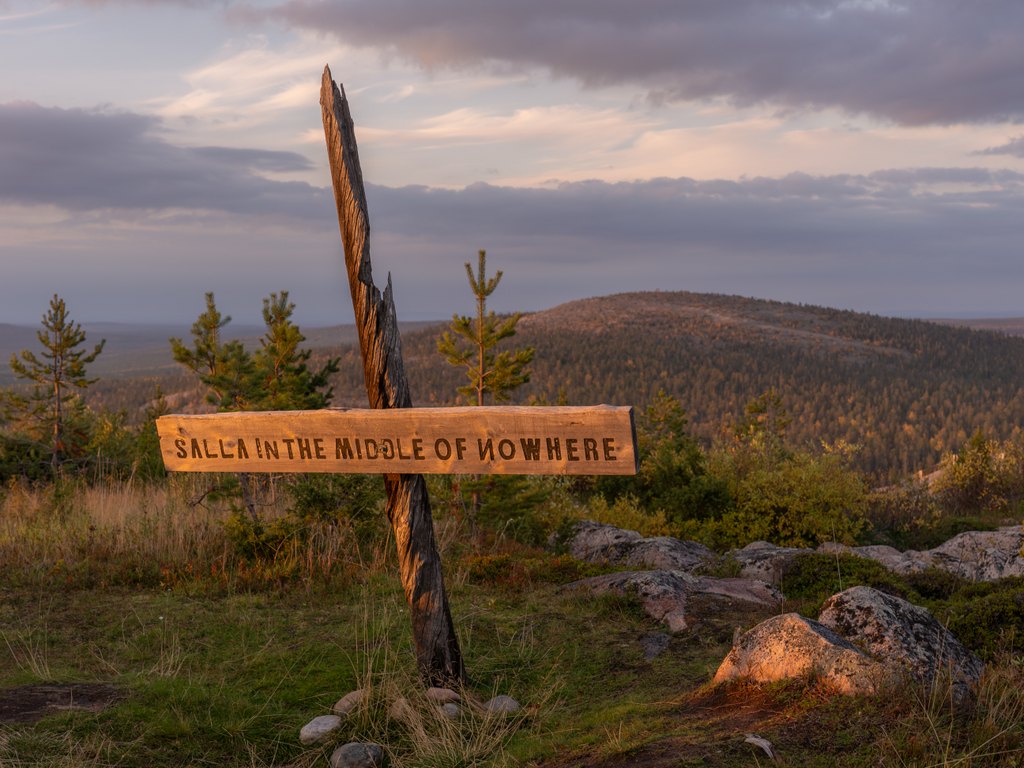 Salla Schild im Sommer
